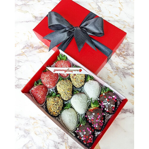 12pcs Valentine Design Chocolate Strawberries Gift Box